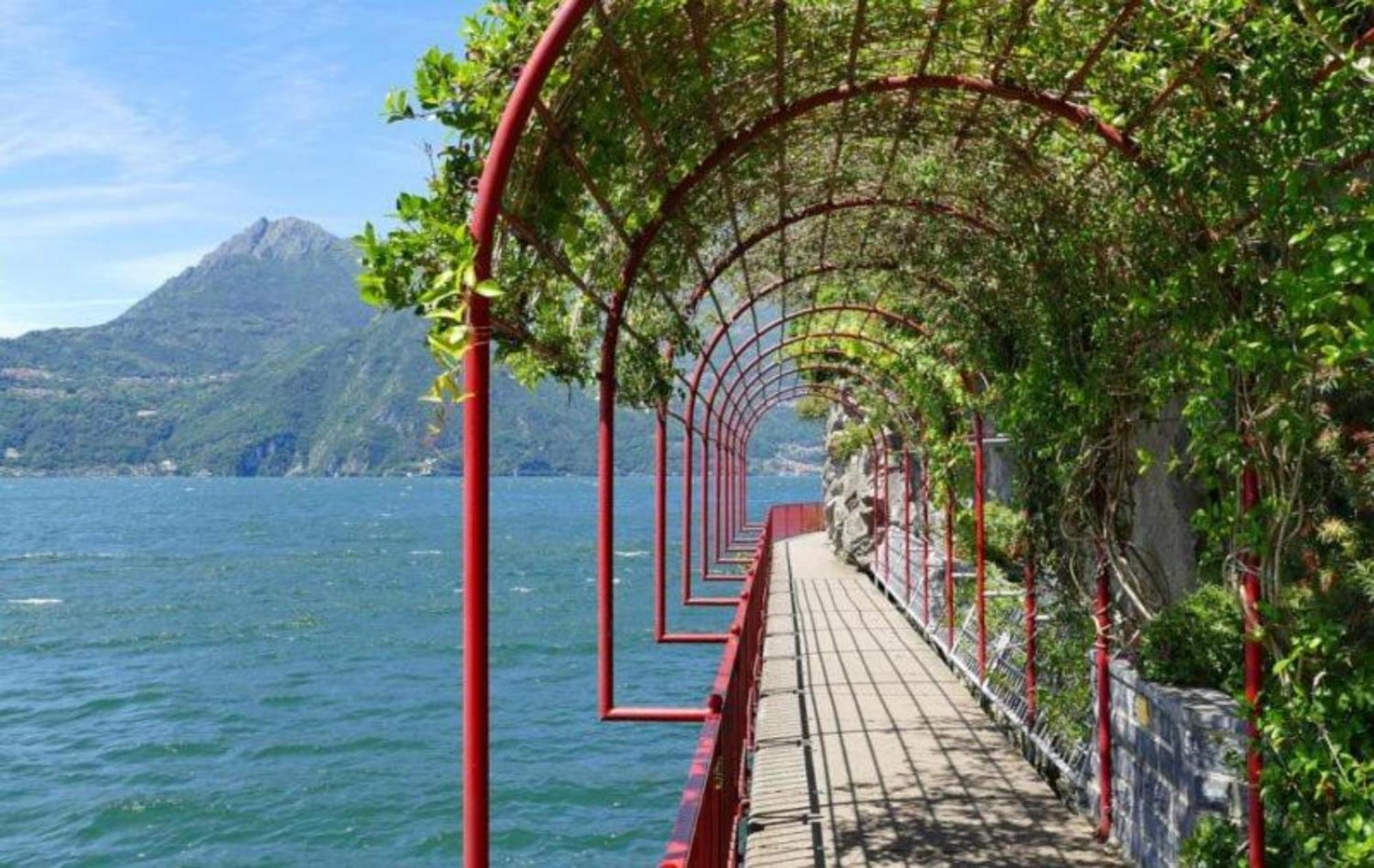 Tosca House 2 Bed and Breakfast Varenna Buitenkant foto
