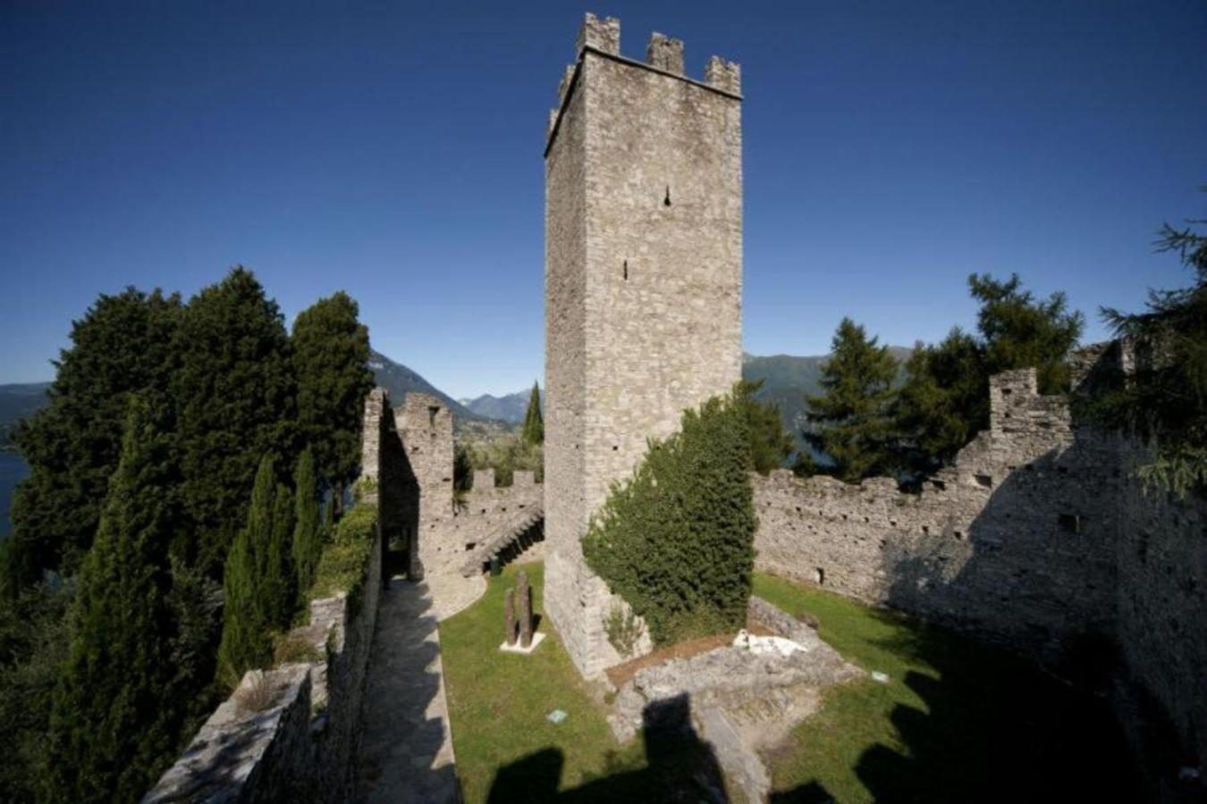 Tosca House 2 Bed and Breakfast Varenna Buitenkant foto