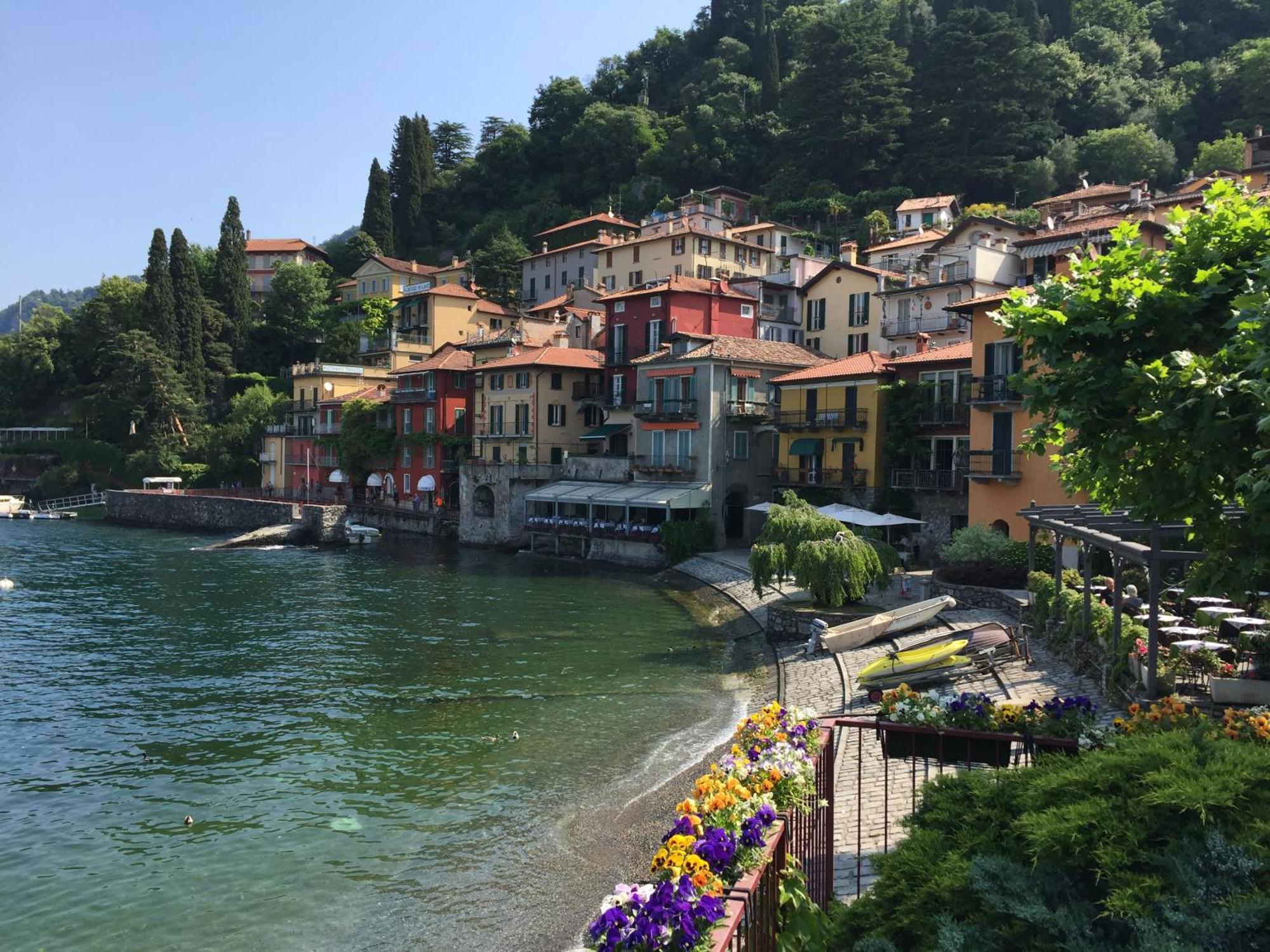 Tosca House 2 Bed and Breakfast Varenna Buitenkant foto