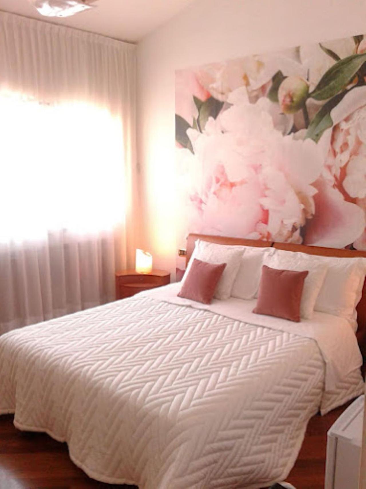 Tosca House 2 Bed and Breakfast Varenna Buitenkant foto