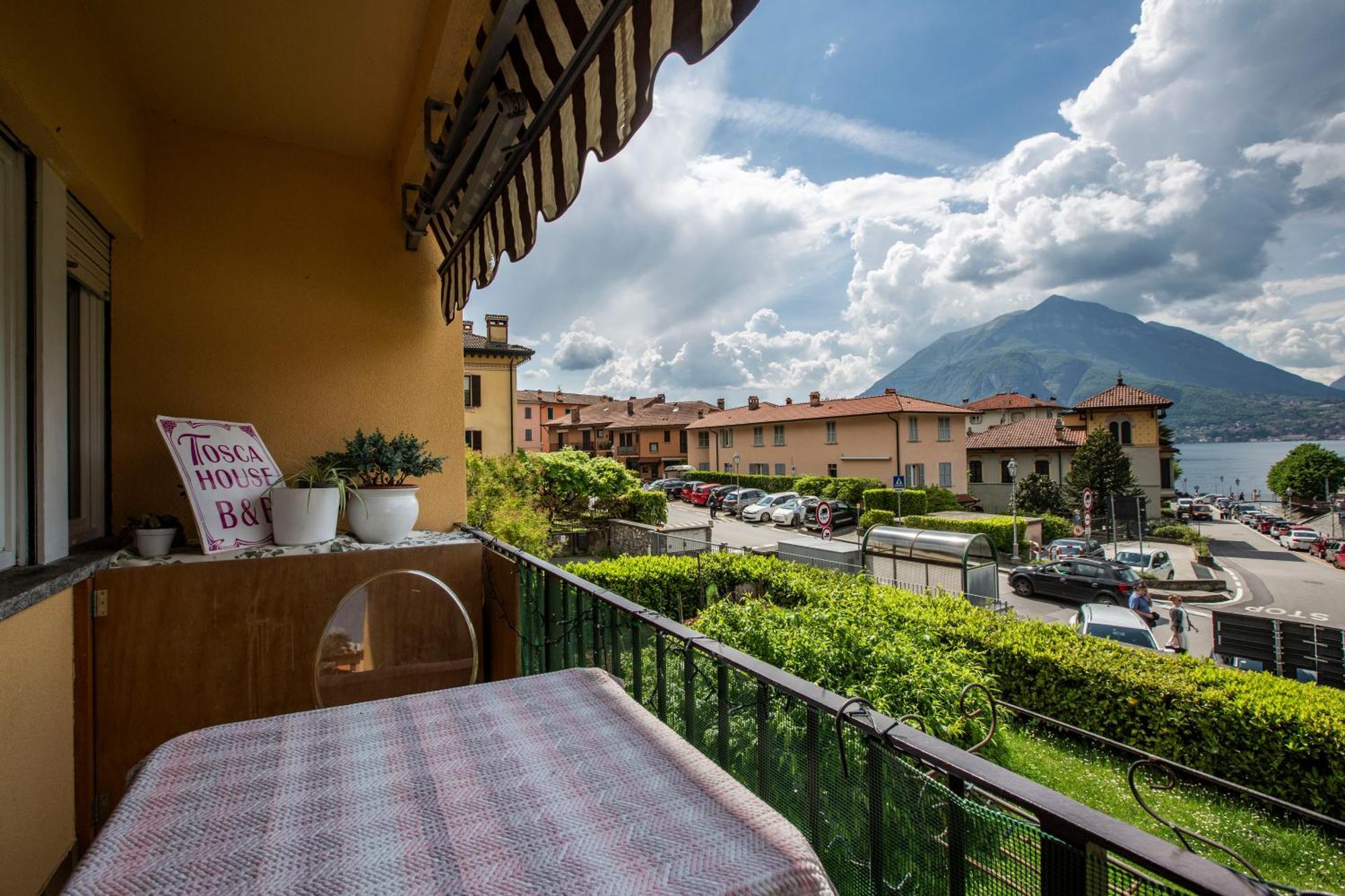 Tosca House 2 Bed and Breakfast Varenna Buitenkant foto