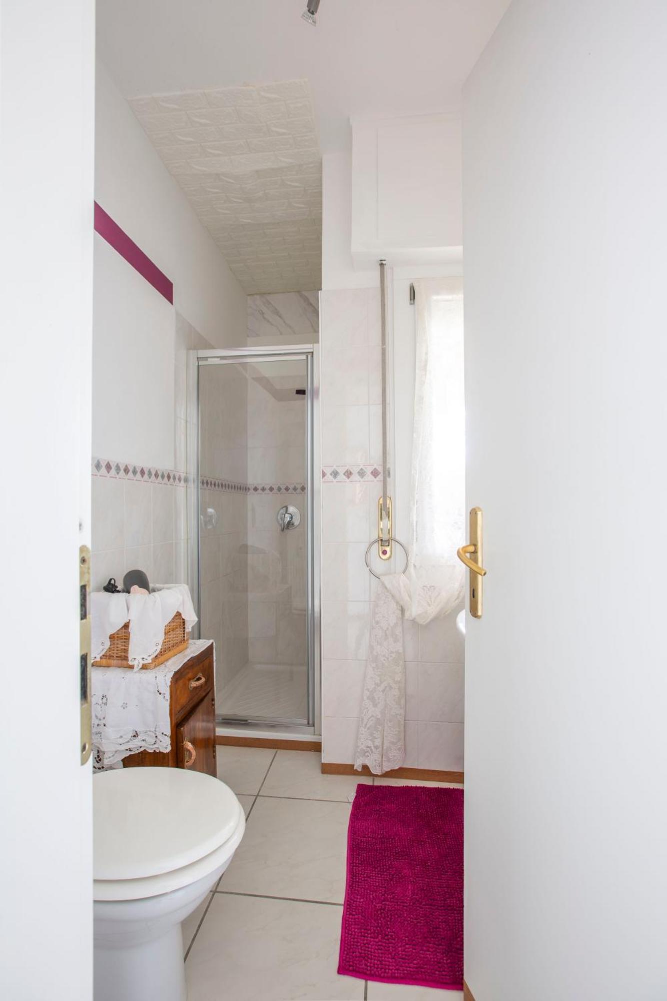 Tosca House 2 Bed and Breakfast Varenna Buitenkant foto