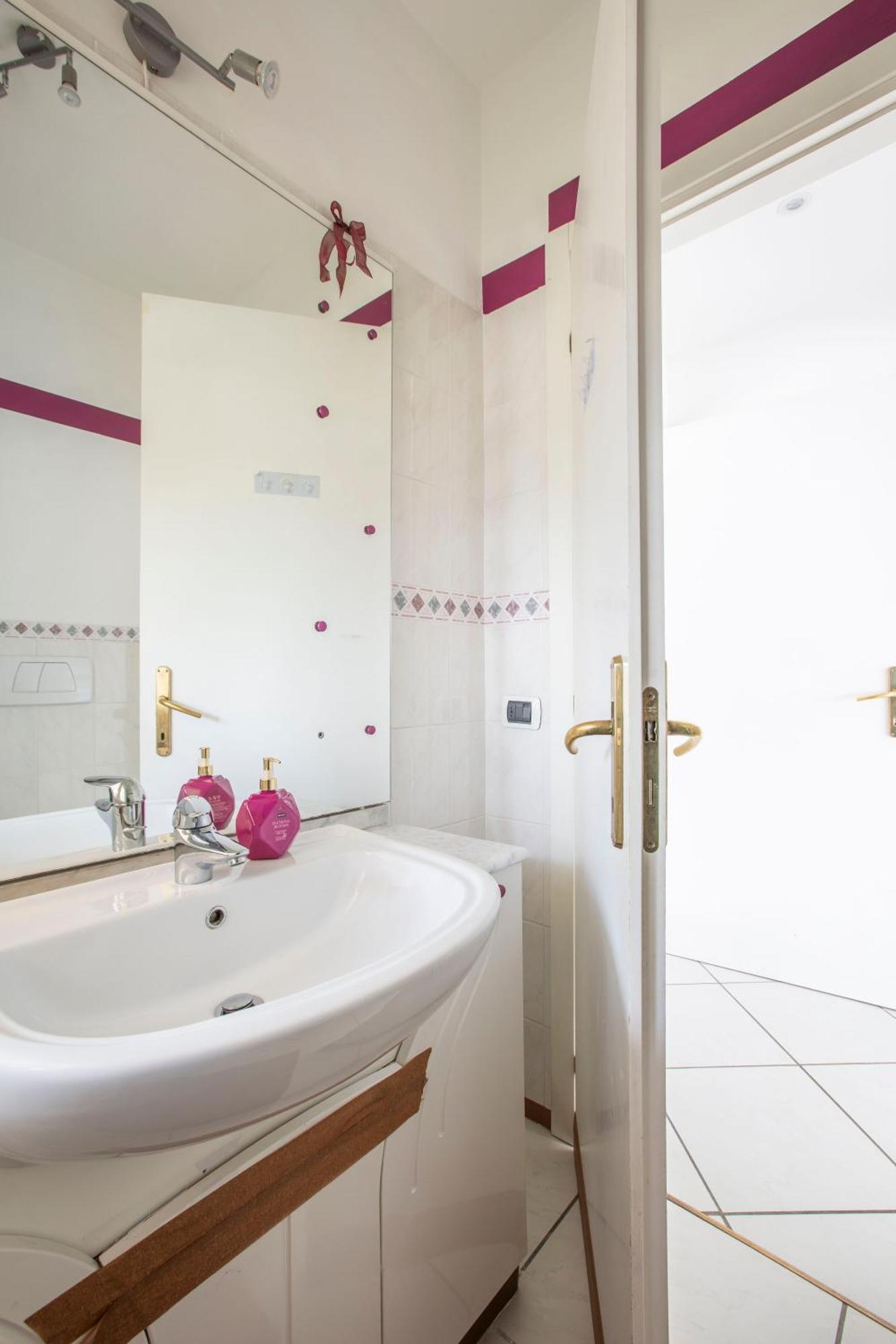Tosca House 2 Bed and Breakfast Varenna Buitenkant foto