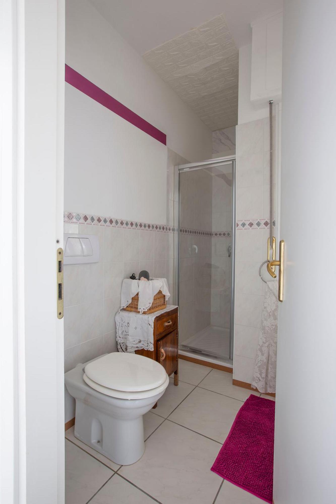 Tosca House 2 Bed and Breakfast Varenna Buitenkant foto