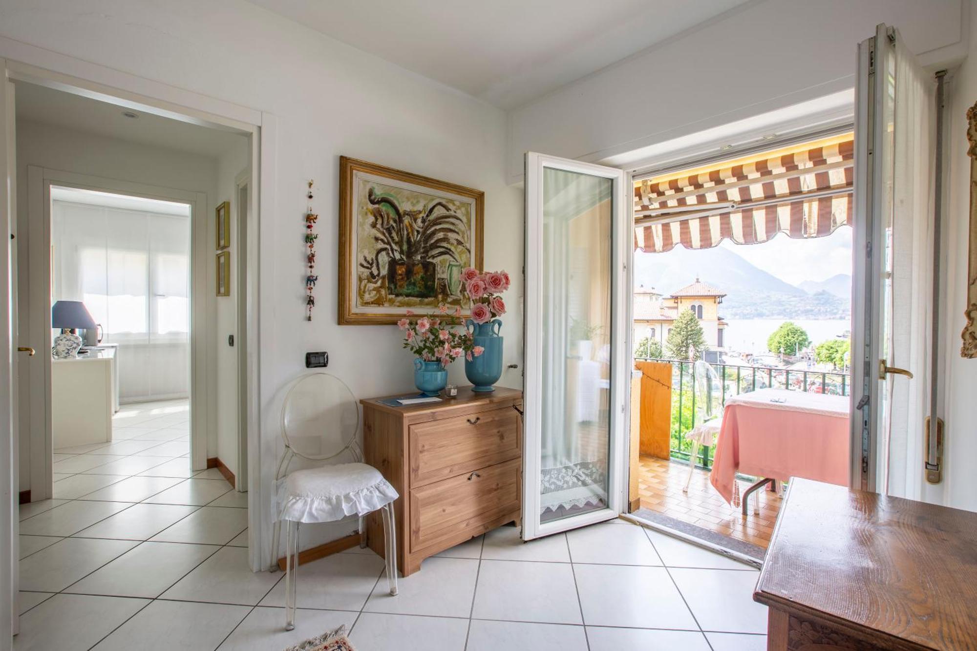 Tosca House 2 Bed and Breakfast Varenna Buitenkant foto